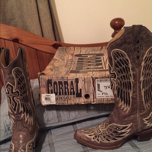 Corral ladies boots - Picture 2 of 2